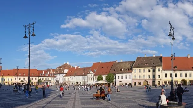 Panoramă a Sibiului și a acoperișurilor din centrul istoric