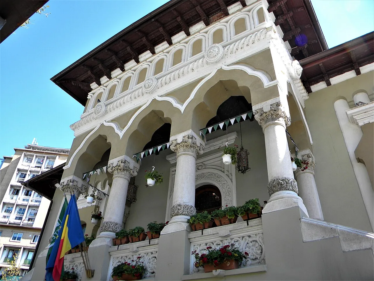 Exteriorul Hanu’ Berarilor Casa Elena Lupescu, București, 2017
